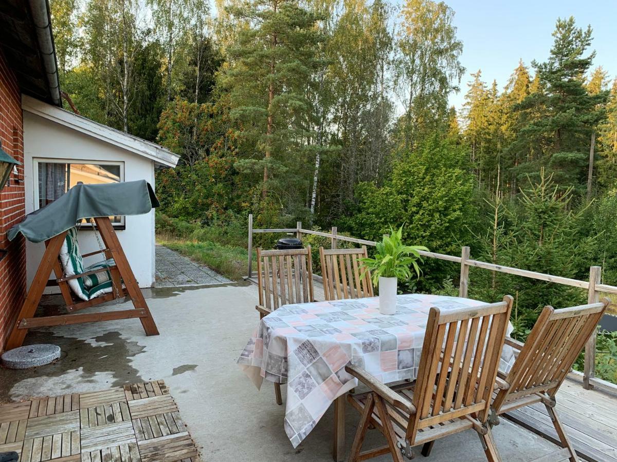 Cozy House In Kosta Center Surrounding With Swedish Nature Exterior foto